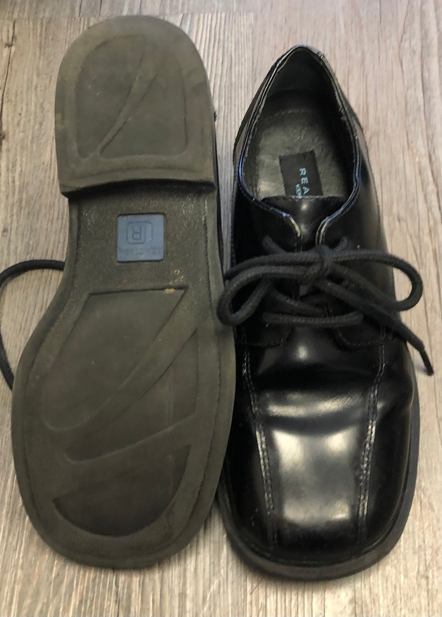 Black  Reaction Kenneth Cole, 13Y