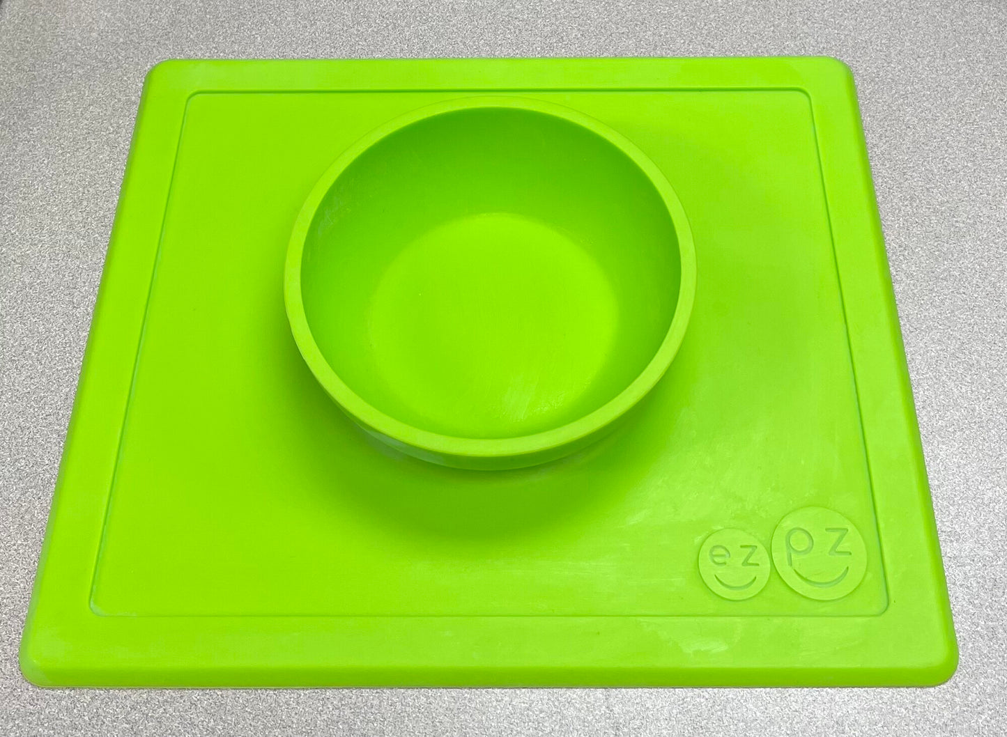 Lime  Ezpz Bowl, Pre-owned