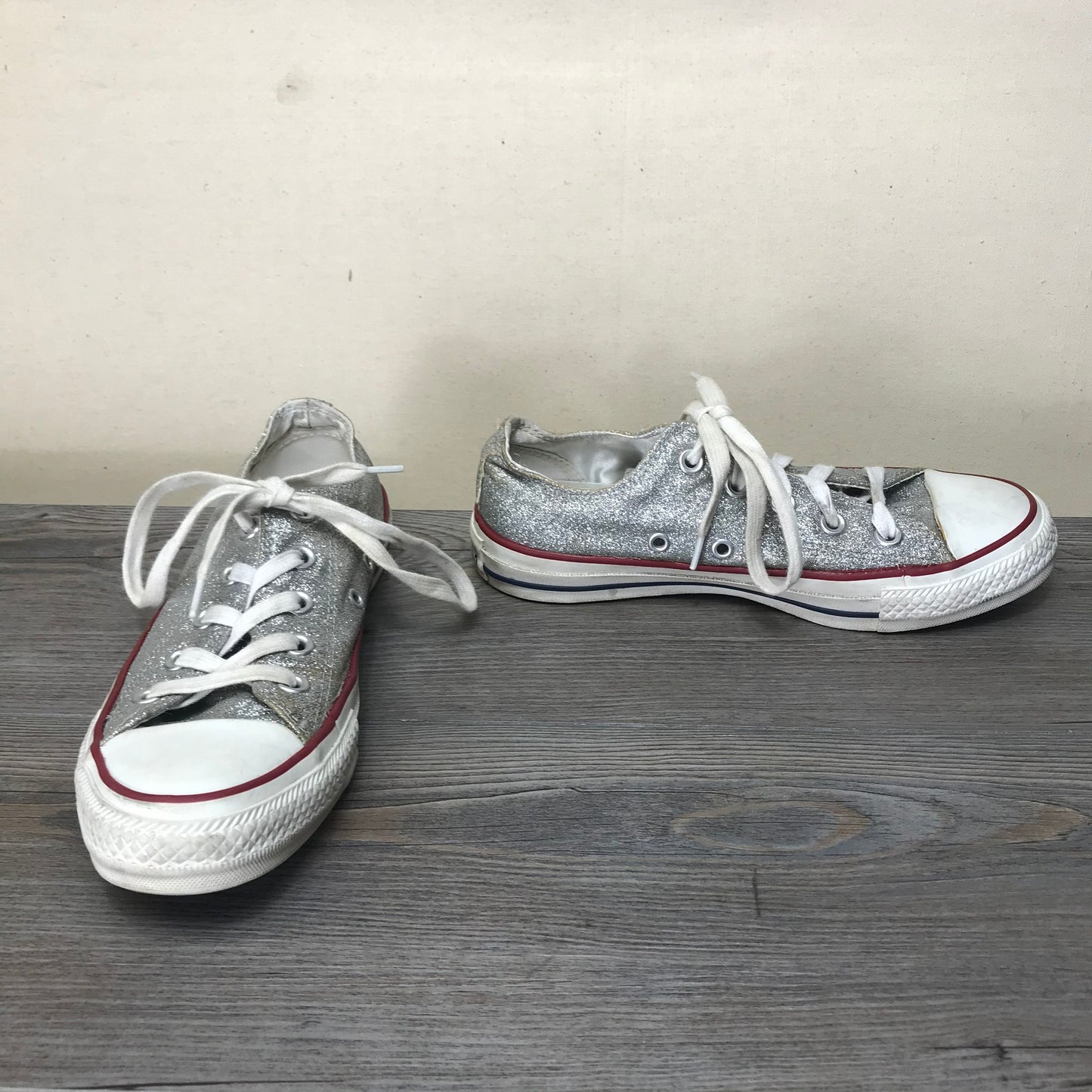 Silver  Converse Lace Up Glitter, 5.5Y
