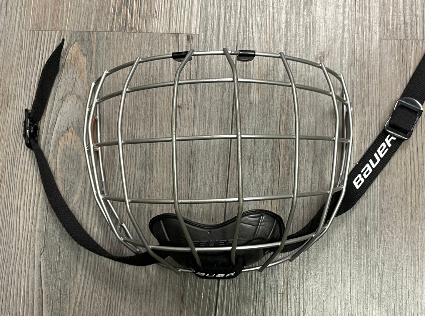 Silver  Bauer Lil Sport Facemask, Pre-owned