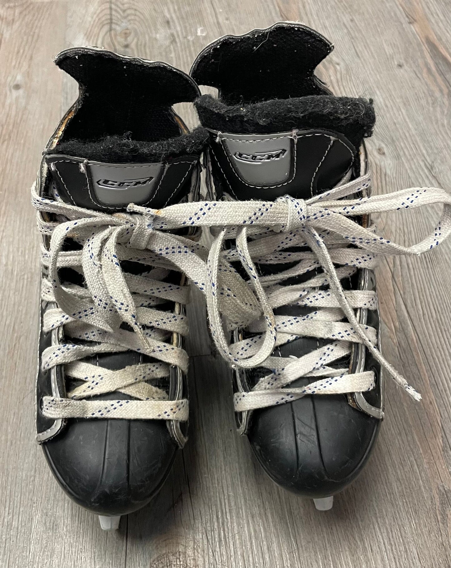 Black  CCM Custom 01 Proformance, 11Y