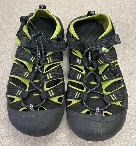 Black  Keens Sandals, 4Y