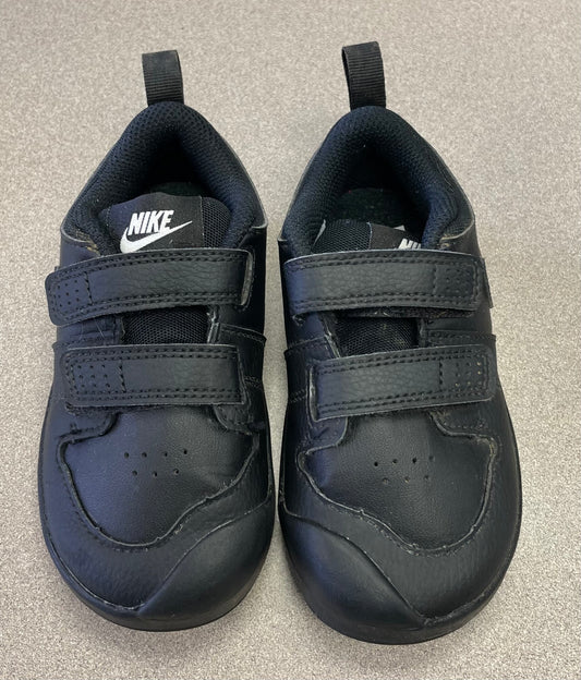 Black  Nike Velcro Shoes, 8T
