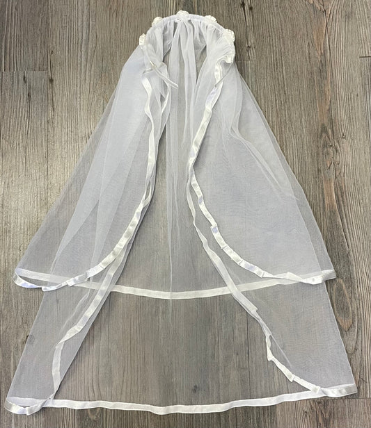 White  First Communion Veil, Pre-owned