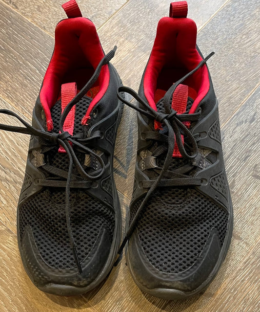 Black  All In Motion Shoes, 1Y