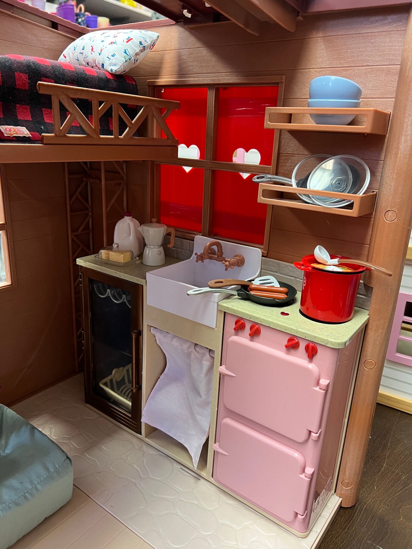 Multi  OG Doll Cozy Cabin, Pre-owned