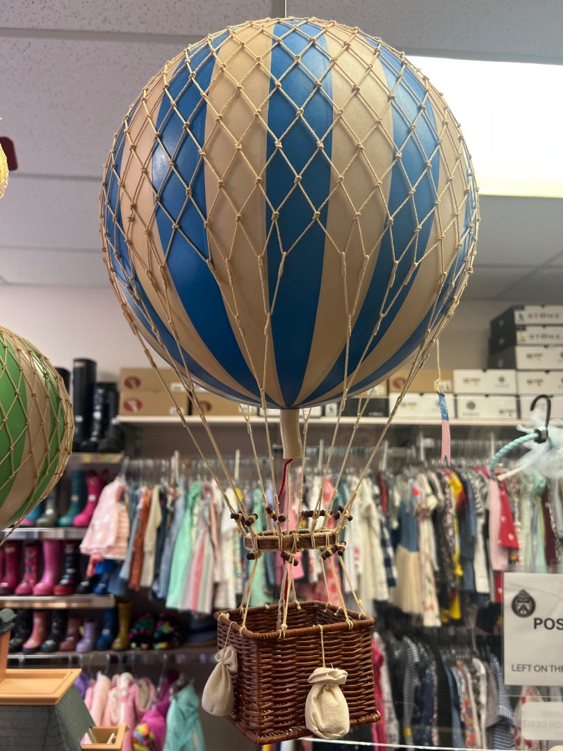 Red Green Blue Yellow Set of 4 Authentic Models Hot Air Balloon