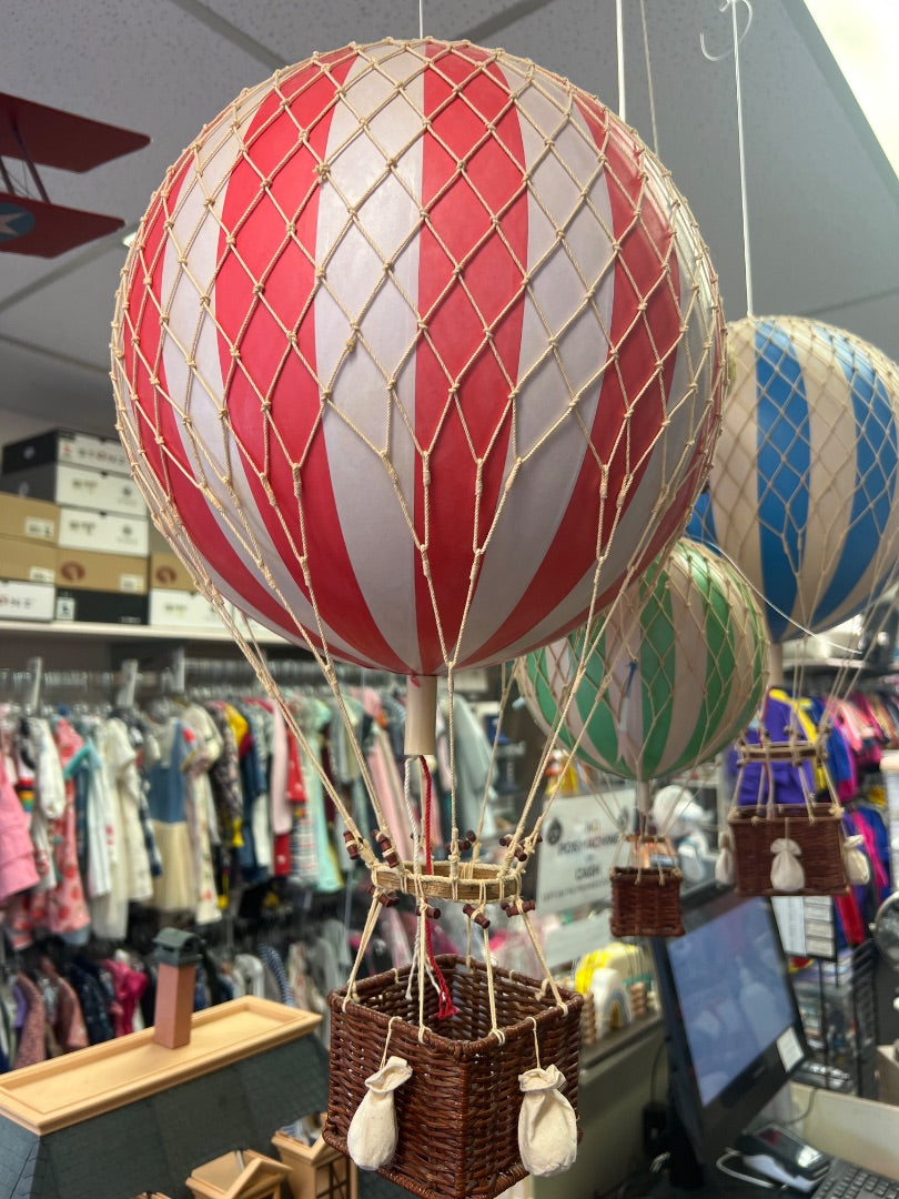 Red Green Blue Yellow Set of 4 Authentic Models Hot Air Balloon